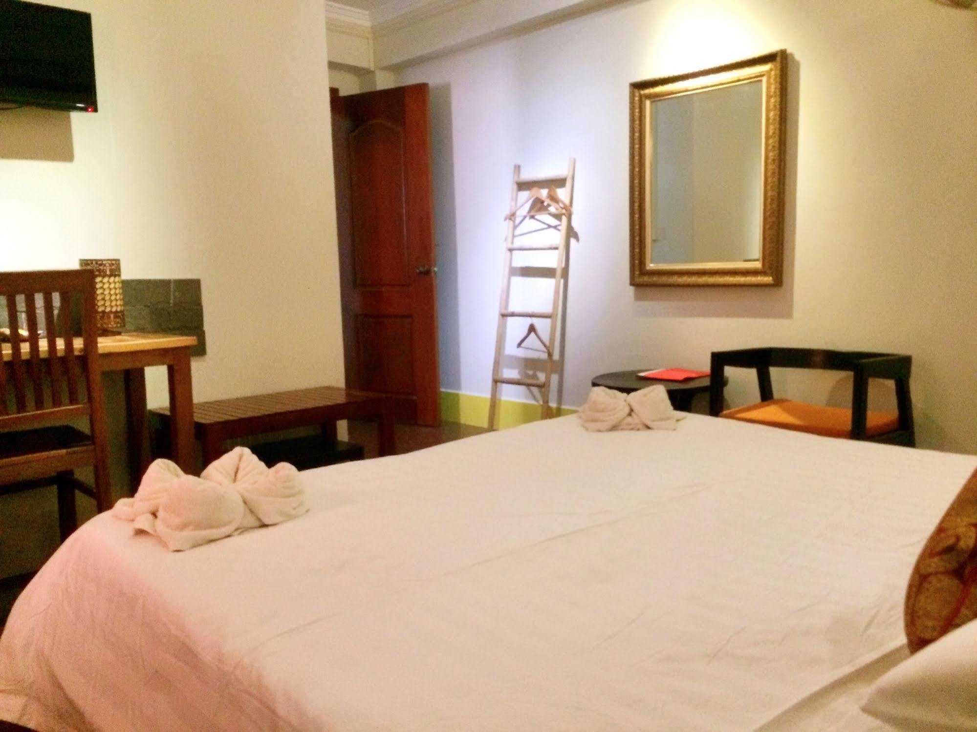 The Cashew Nut Villas Siem Reap Exterior photo