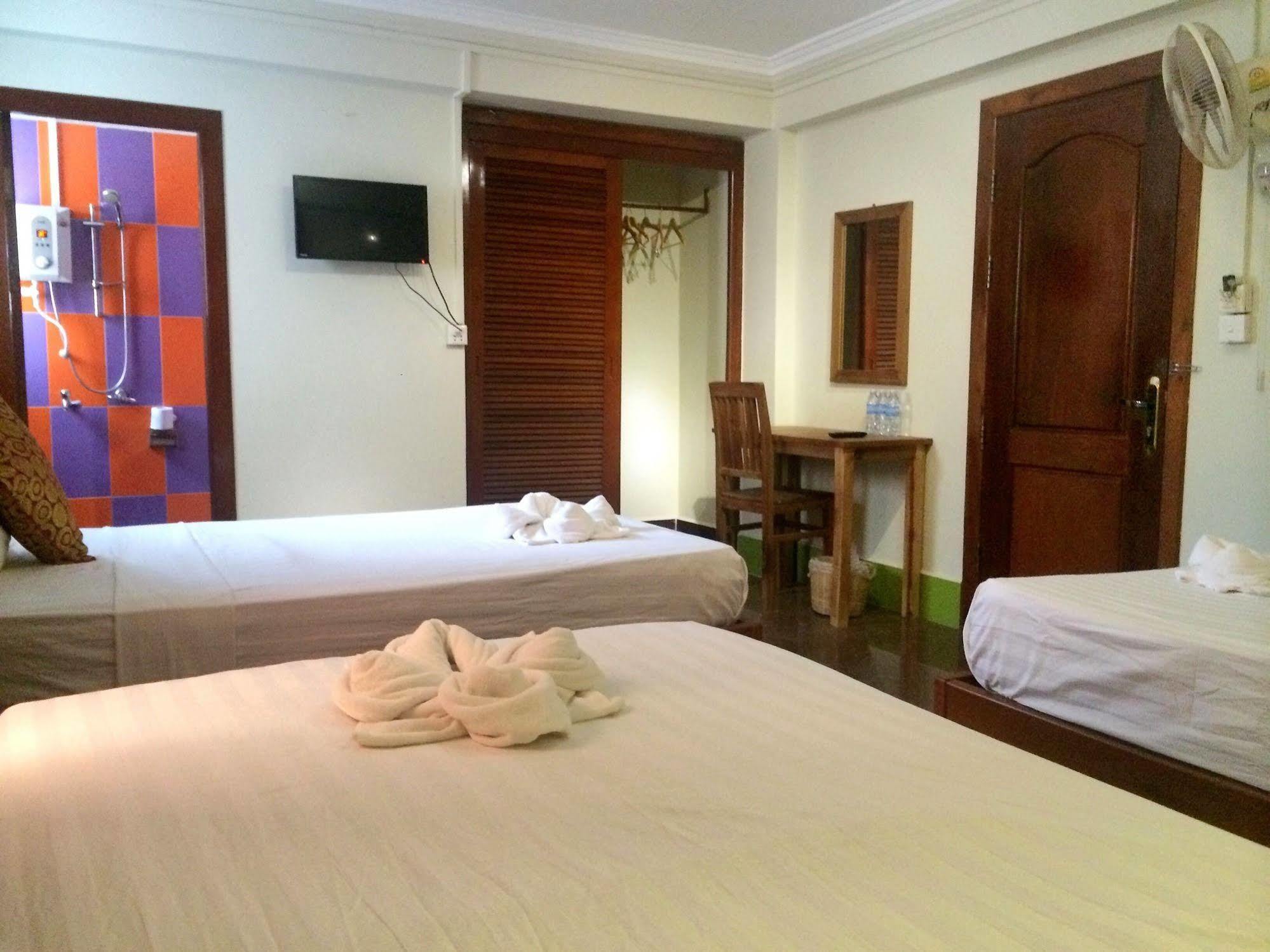 The Cashew Nut Villas Siem Reap Exterior photo